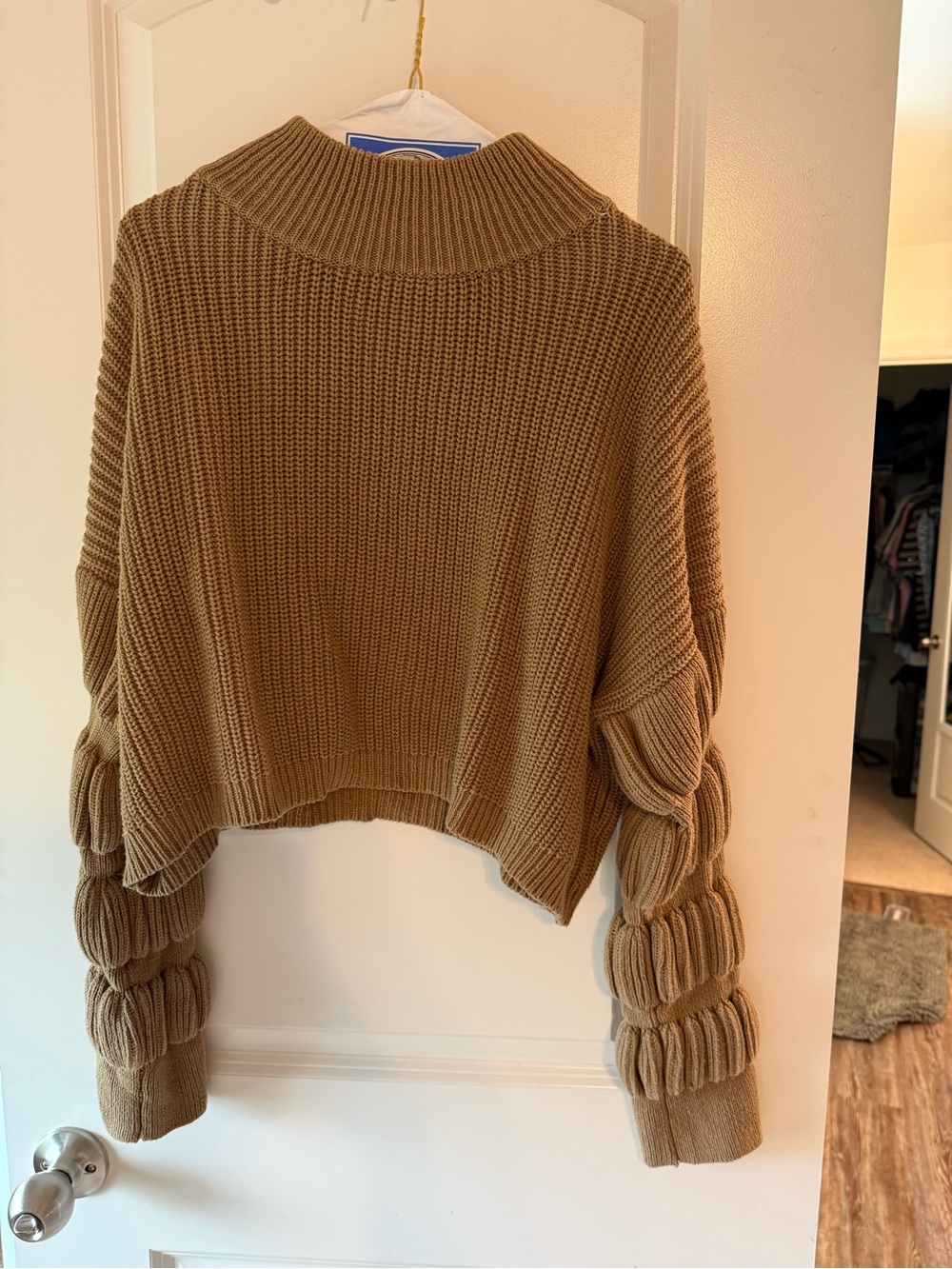 12th Tribe Cropped Balloon-Sleeve Turtleneck Sweater — Camel Brown